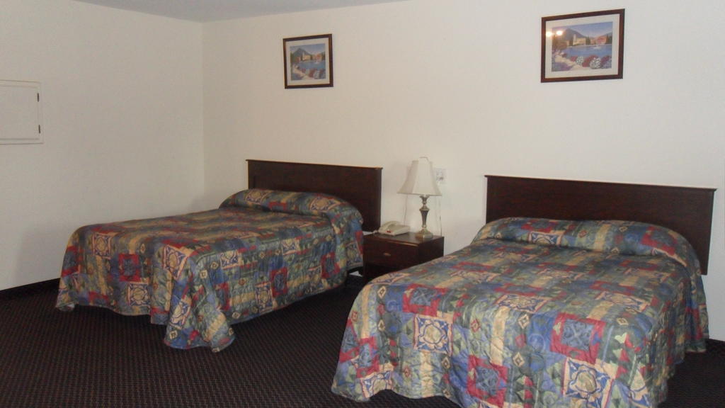 Deluxe Inn Palacios Room photo