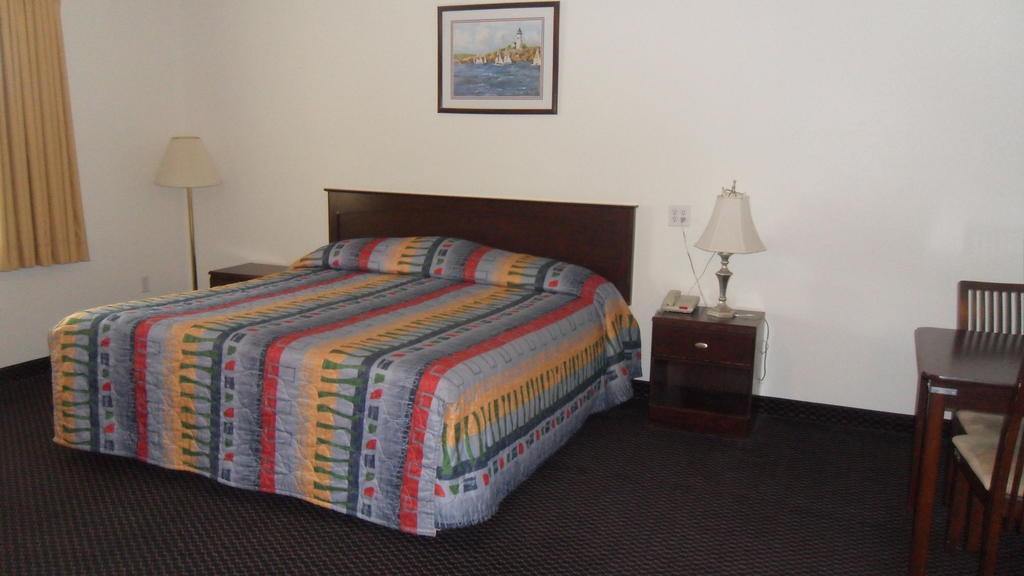 Deluxe Inn Palacios Room photo